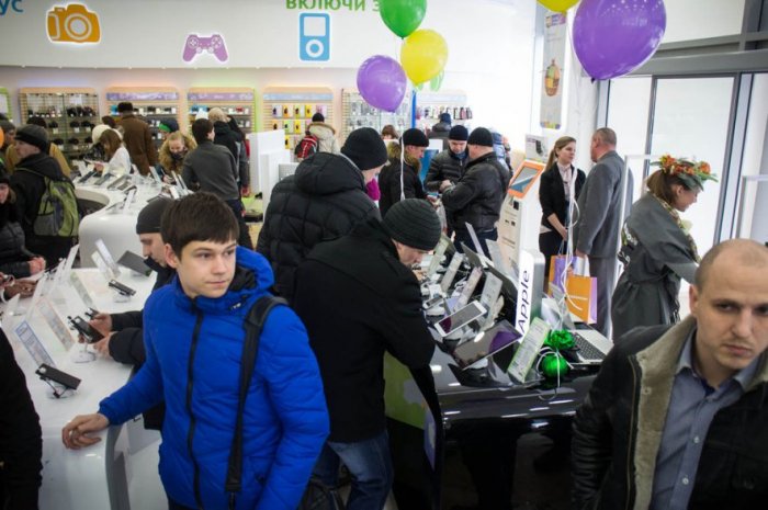 «Связной» прекращает продажу ноутбуков в своих салонах