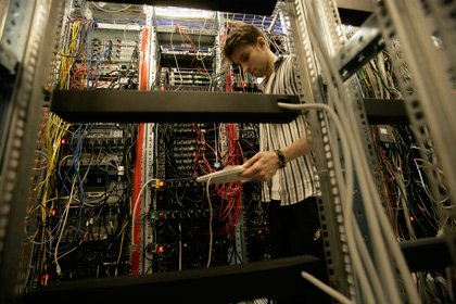 Совбез России поручил создать автономную инфраструктуру Рунета Совбез России поручил создать автономную инфраструктуру Рунета