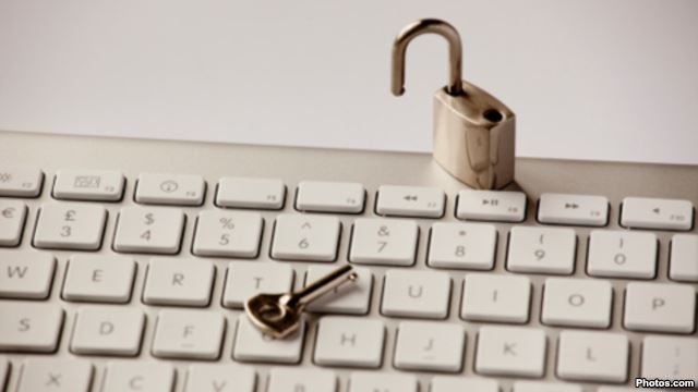 Белорусов ждет новая волна сокращения интернет-свобод с 1 января 2015 года Белорусов ждет новая волна сокращения интернет-свобод с 1 января 2015 года