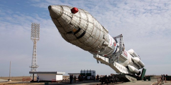 Пуск "Протона" со спутником "Ямал-401" перенесен на 15 декабря