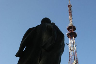 России предстоит перенастроить больше 1000 телевизионных передатчиков России предстоит перенастроить больше 1000 телевизионных передатчиков