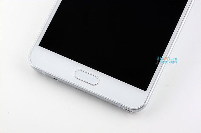 Фото Samsung Galaxy Note 5 «утекли» в сеть за несколько часов до официальной презентации Фото Samsung Galaxy Note 5 «утекли» в сеть за несколько часов до официальной презентации