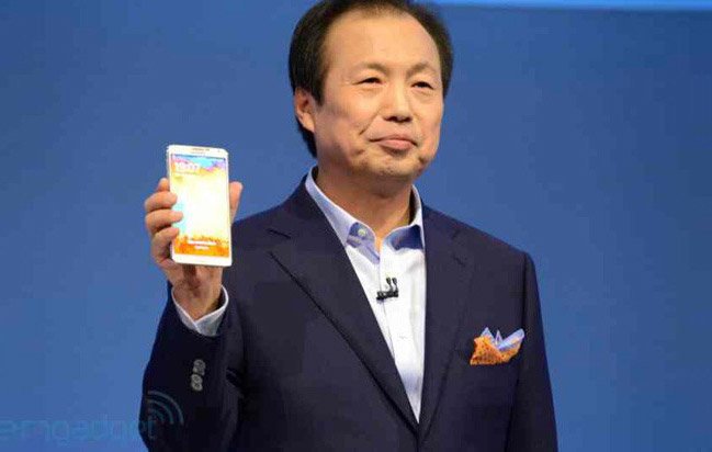 Samsung готова заплатить $200 тем, кто откажется от iPhone в пользу Galaxy Note 5 или Galaxy S6 edge+ Samsung готова заплатить $200 тем, кто откажется от iPhone в пользу Galaxy Note 5 или Galaxy S6 edge+