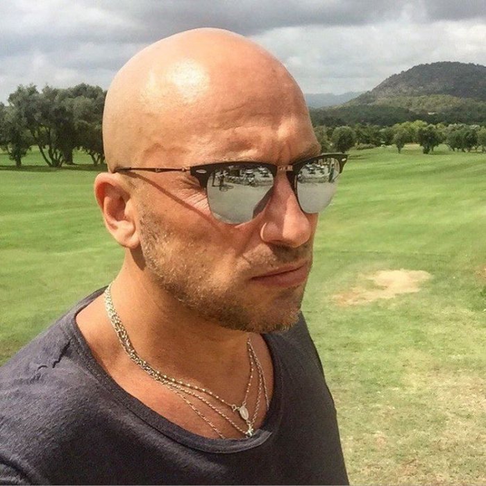 Дмитрий Нагиев: В стране, где дороги в никуда, человеческая гниль борется с уличными художниками Дмитрий Нагиев: В стране, где дороги в никуда, человеческая гниль борется с уличными художниками