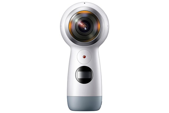 Новая модель панорамной камеры Samsung Gear 360 снимает в разрешении 4К