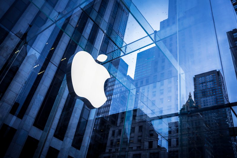 Экс-сотрудник YouTube перешел в Apple. Он займется развитием видеоплатформы компании