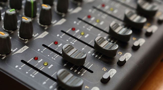 Радиостанция "Зефир FM" заработает в Бобруйске 6 мая Радиостанция "Зефир FM" заработает в Бобруйске 6 мая