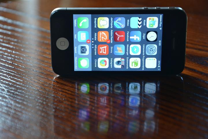 Apple предупредила об отключении от интернета старых iPhone